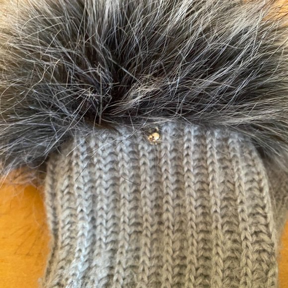 Kate Spade Knit Gray Wool Blend Convertible Fingerless Gloves W/ Faux Fur Trim - Picture 4 of 5